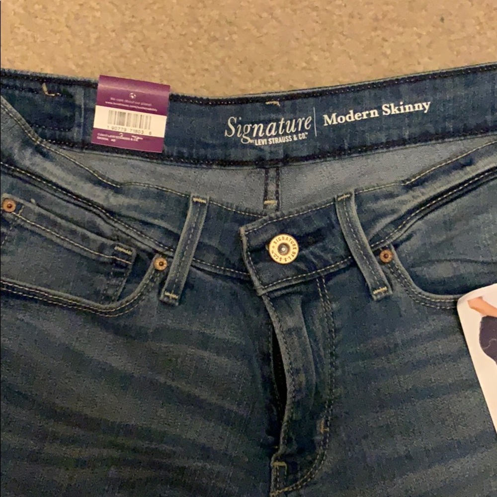 Jeans - Picture 3 of 4